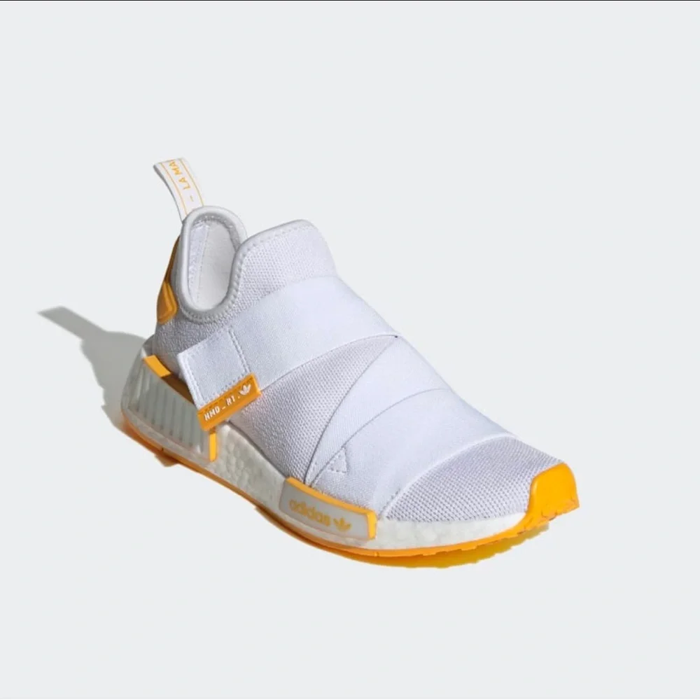 NIB Adidas NMD_R1